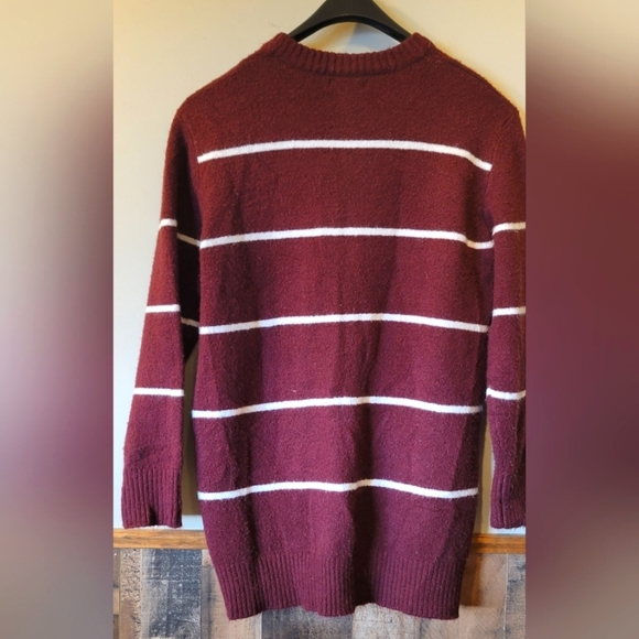 Urban Heritage Maroon and White Striped Crew Neck Sweater - Picture 1 of 7